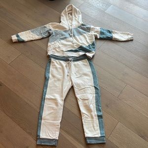 Faherty Cream and Teal Two-Piece Hoodie & Jogger Set